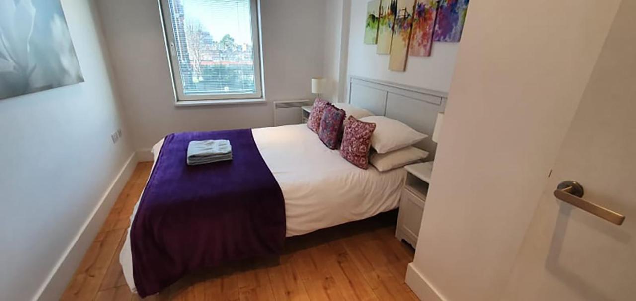 לונדון Bright & Spacious Double Bedroom With Ensuite And Concierge! Paid Parking Available מראה חיצוני תמונה